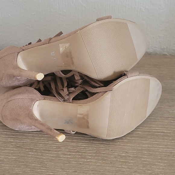 New Brown heels size 8 - Picture 4 of 4